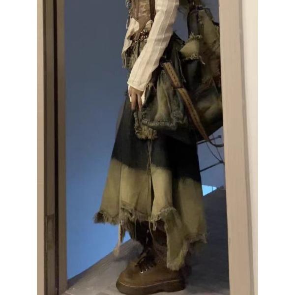 Midirock aus gewaschenem Denim im amerikanischen Stil in Übergröße im Vintage-Stil mit ausgefranstem Saum, drapierte, lockere Passform für Damen