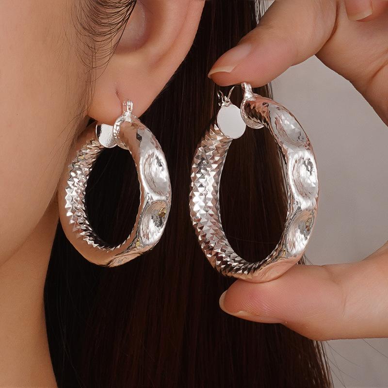 European & American Retro Large Hoop Earrings - Light Luxury, Gold & Silver Versatile Design, Statement Ear Ornaments