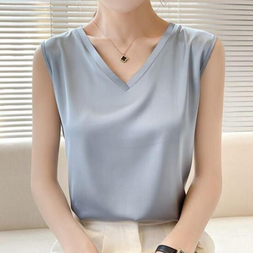 NaVaVa Silk Solid V Neck sleeVeless Blouse Nb2732