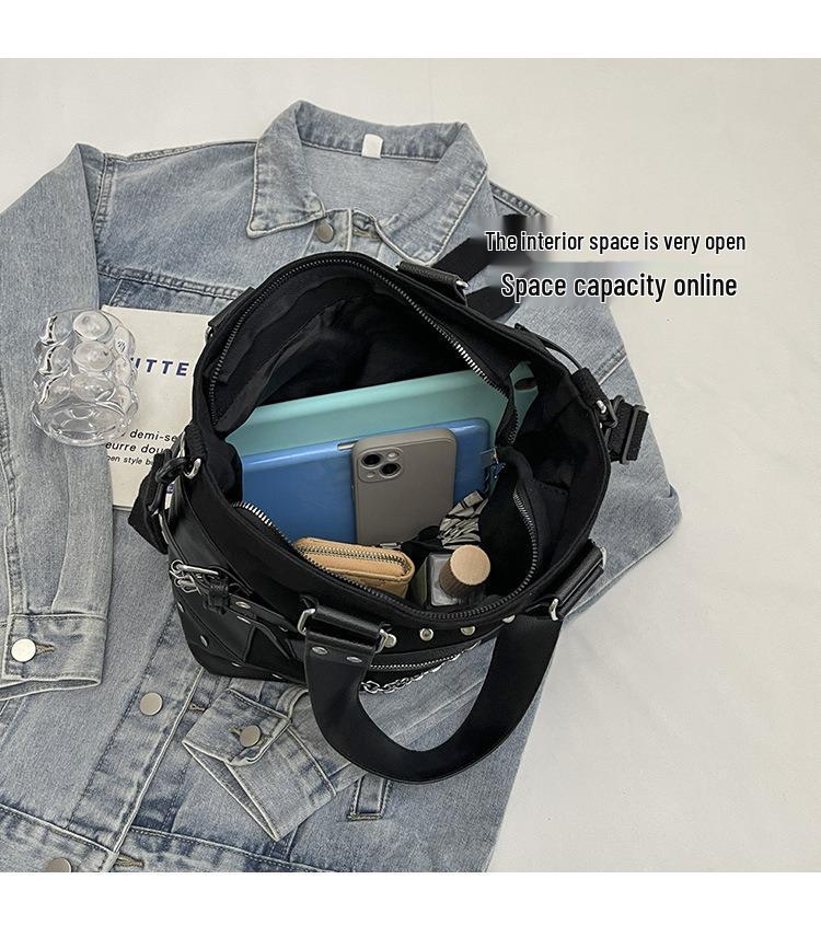 Women's Fashion Niche Rivet Shoulder Tote Bag