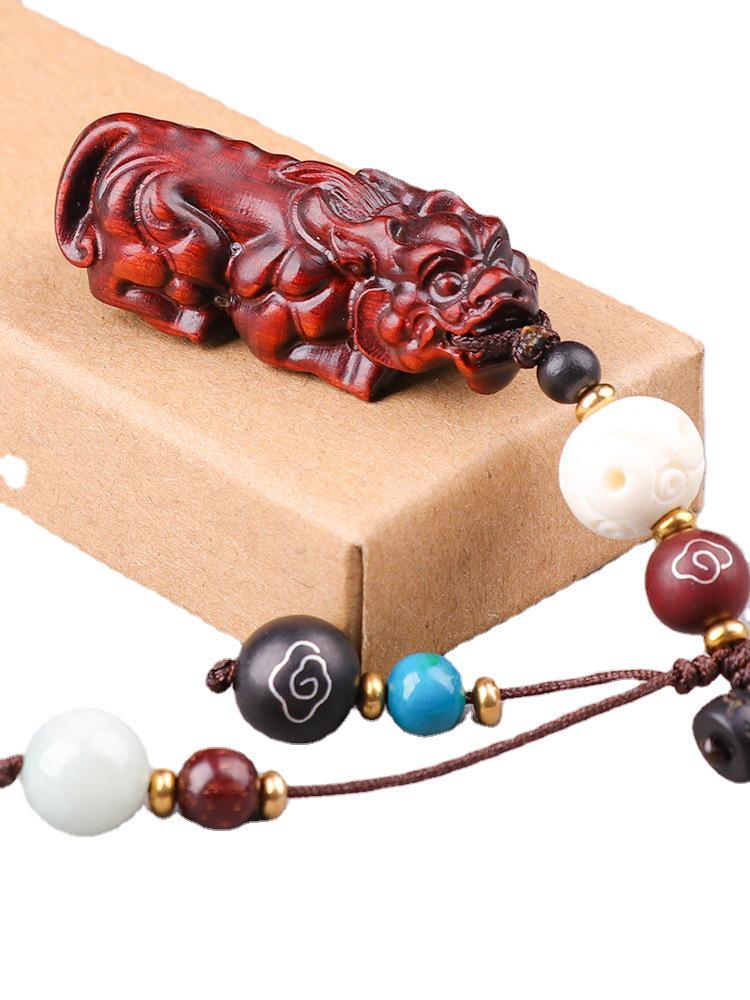 Purple Sandalwood Pixiu Keychain Pendant: Handmade Creative Ornament Buckle.