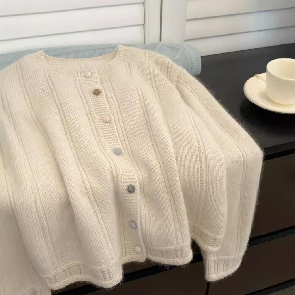 Round Neck Hollowed Out Knitted Cardigan Women's Spring and Autumn Lazy Style High-end Sweater Jacket Top