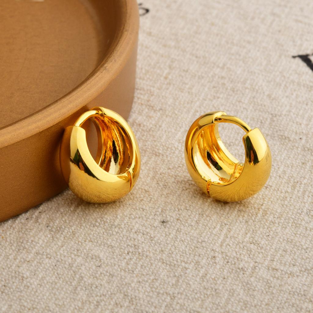 Dongdaemun ins new round glossy ear buckle brass plated real gold simple earrings blogger Internet celebrity same earrings
