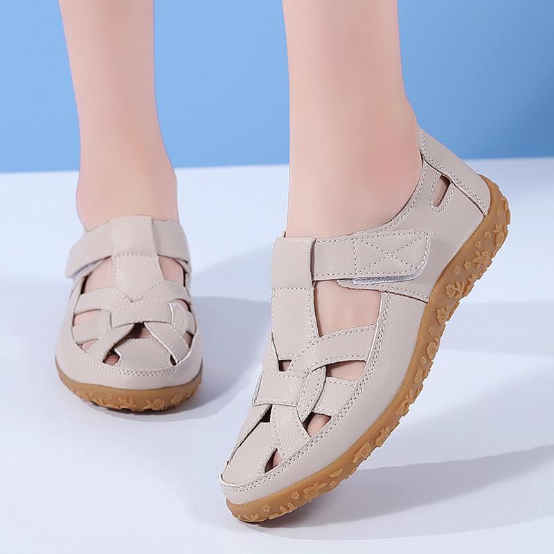 Spring and summer women's beach sandals hollow fashion flat sandals versatile