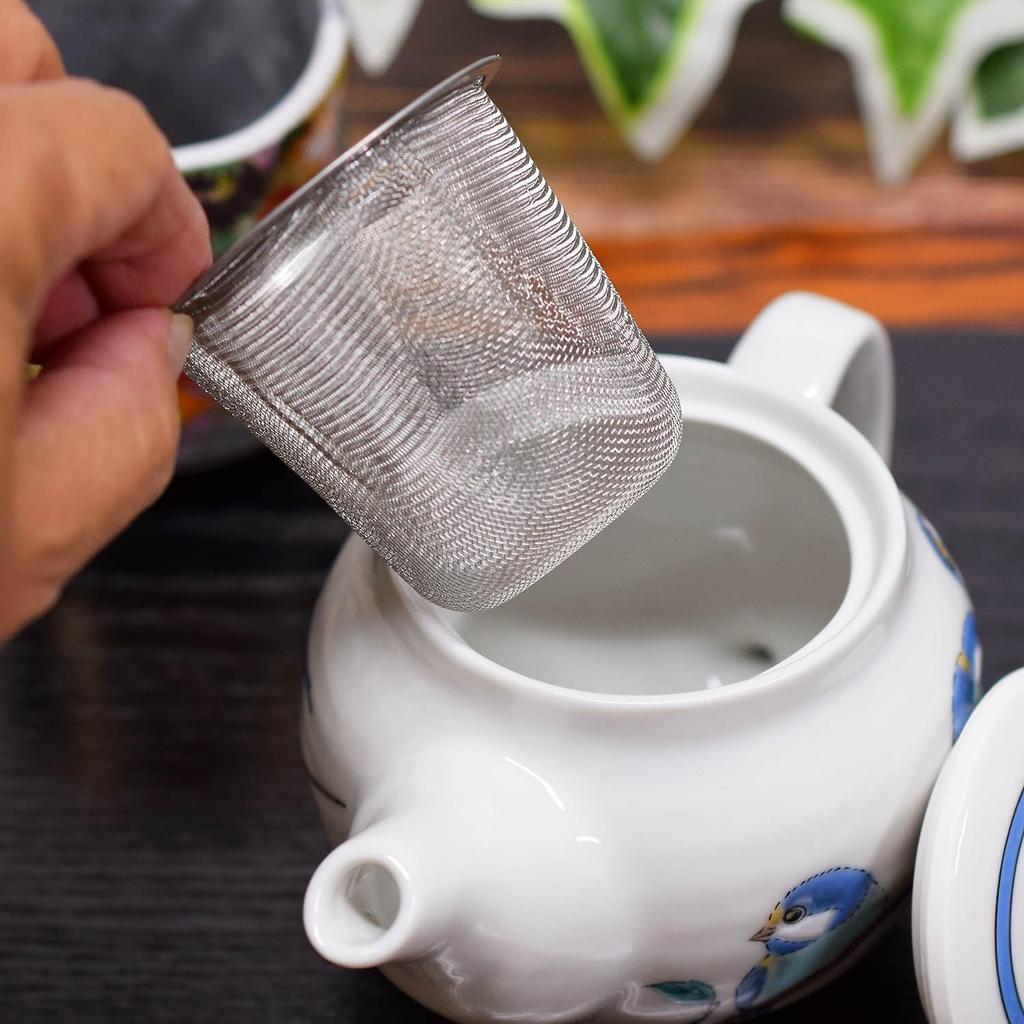 Waza no Kura Stylish Kutani Ware Teapot with Sparrow Design and Tea Strainer - High-Quality Ceramic Japanese Tableware - Made in Japan