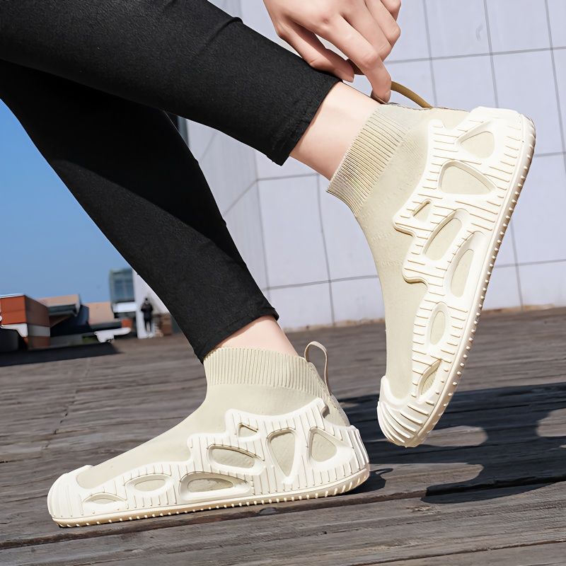 Black High Top Breathable Slip-on Sports Shoes for Men Summer Unisex Low Price Shoe in Promotion Gym Light Man Casual Sneaker