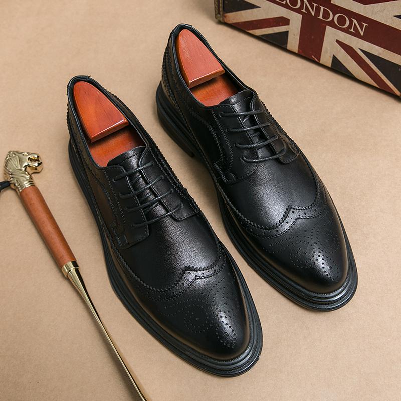 Classic Brogues Men Evening Dresses Oxford Shoes for Men Leather Formal Footwear Mens Glossy Retro Shoes Luxury Upscale Flats
