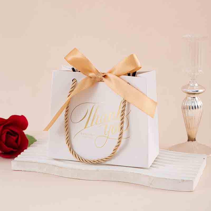 Cross-Border Wedding Favor Gift Bag - Creative Fresh White Candy Box Packaging
