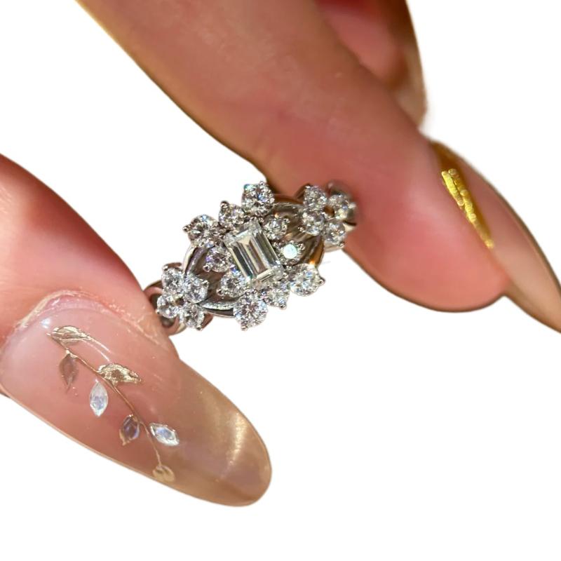 Inspiration inlay diamonds four leaf flower small square rings for women exquisite and luxurious fashion ring daily jewelry