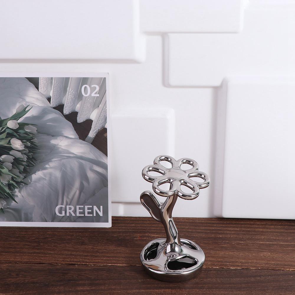 Space Saving Toothpaste Stand Flower Shaped Makeup Brush Shelf Tooth Brush Storage Racks Desktop