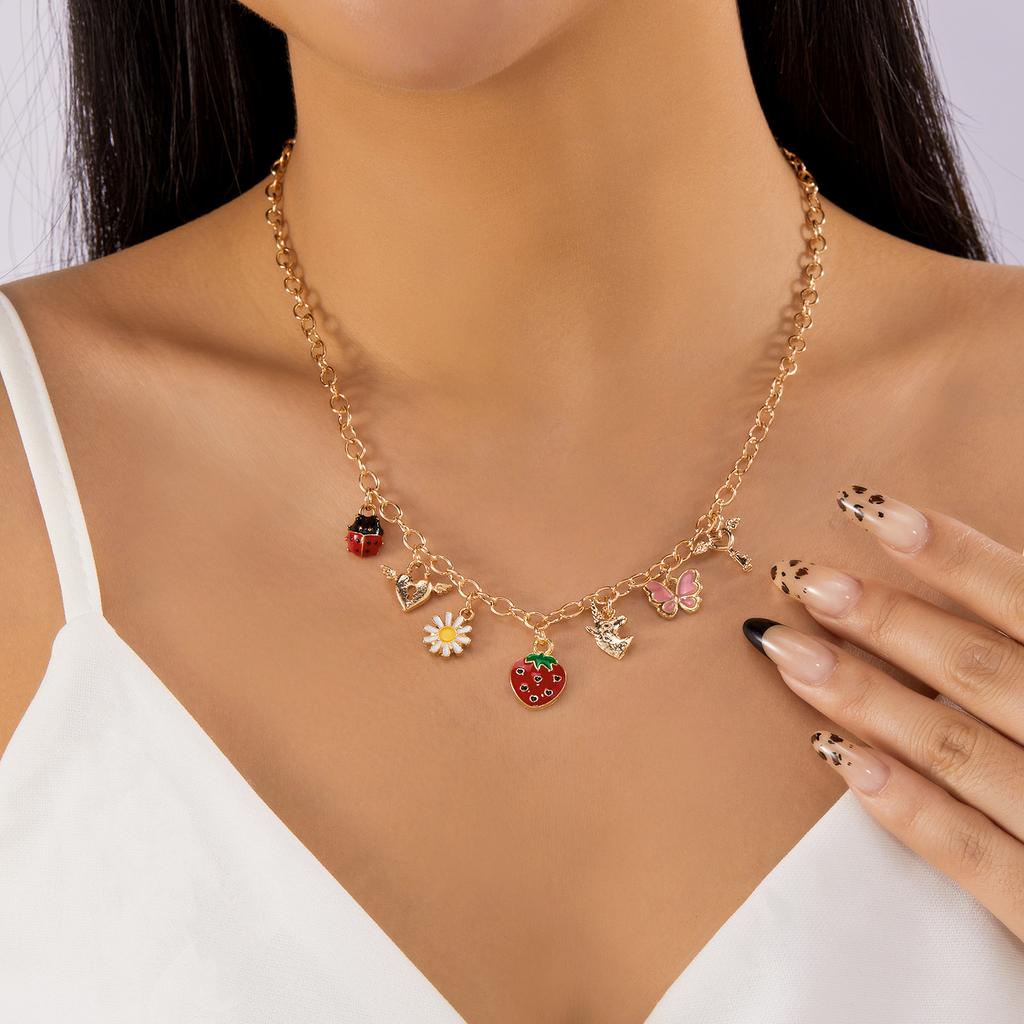 Sweet Cute Red Enamel Strawberry Charms Pendant Necklace for Women Fashion Sunflower Butterfly Clavicle Chain Party Jewelry Gift