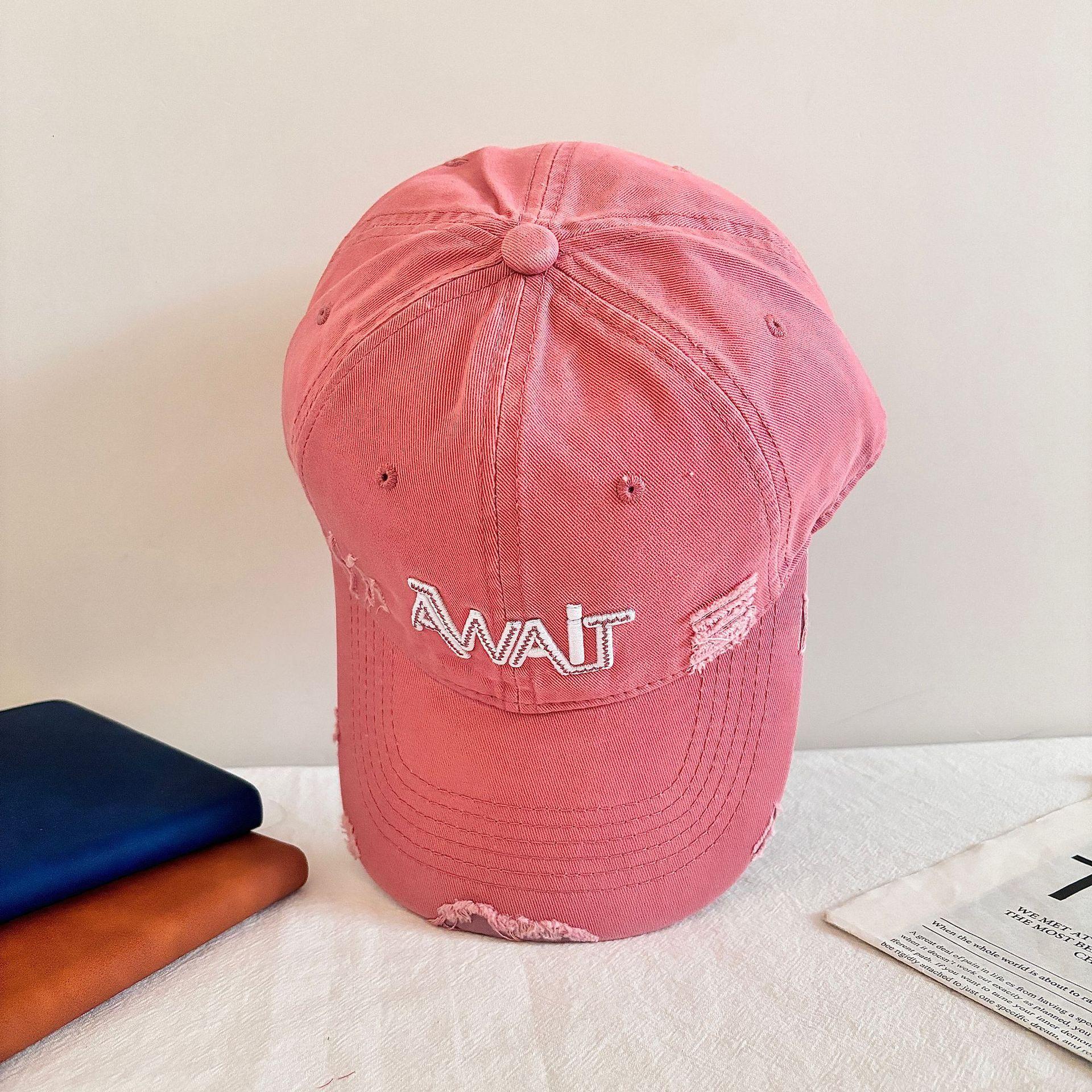 

New street hole soft top embroidered letter baseball cap men and women spring and summer versatile big head circumference cap M（56-58cm） рожевий