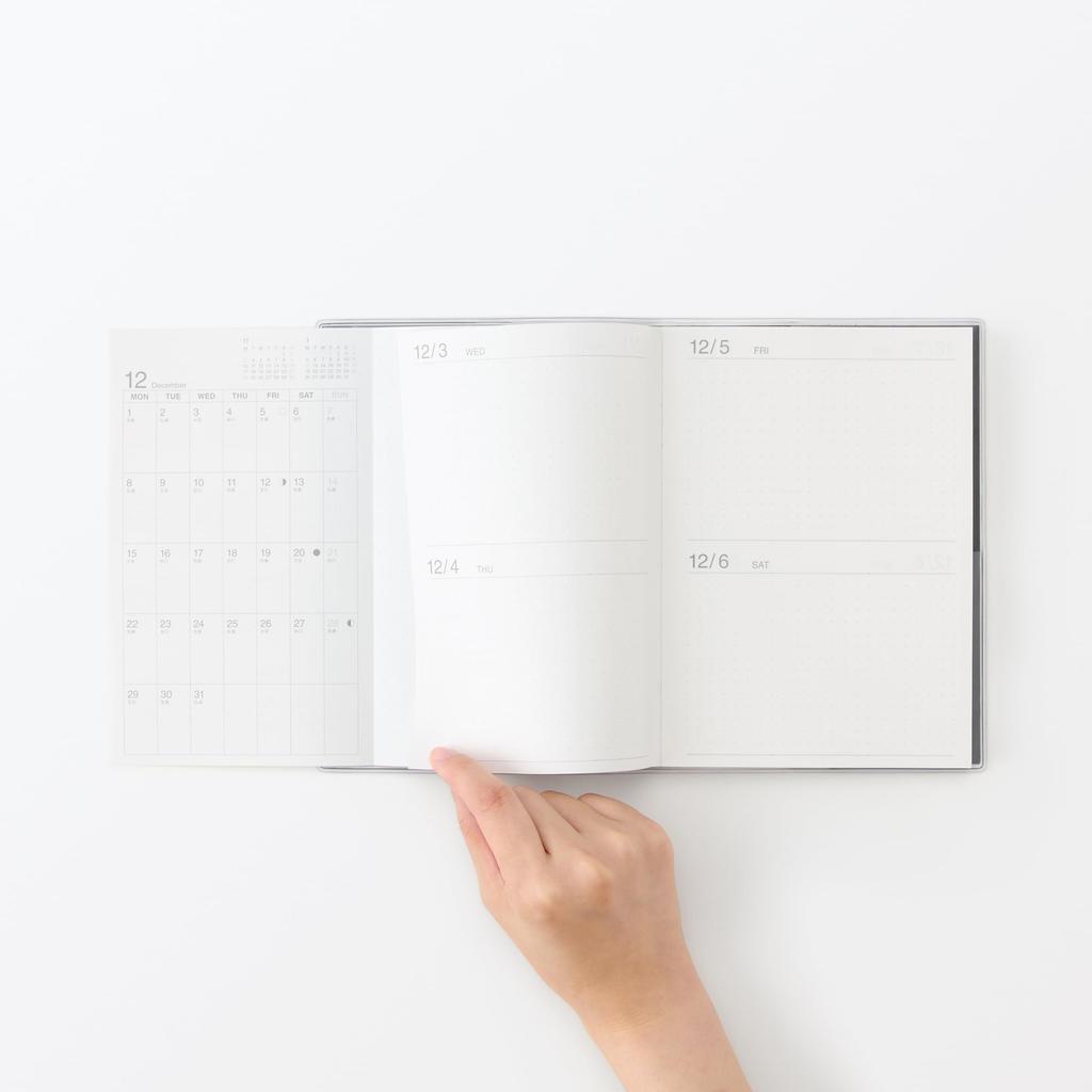 MUJI Planner Starts December Monday B6 Black Monthly/Daily (Monthly/Daily) - 2025, Start, Size, (Item No. 84854385)
