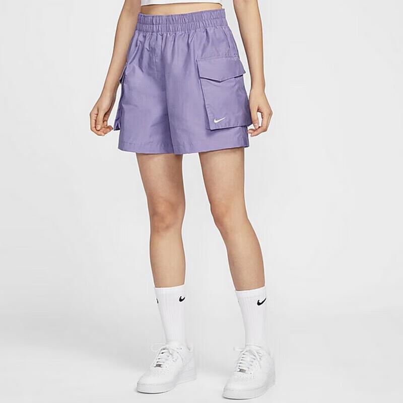 

NIKE Women s Loose High-Waist Cargo Shorts L