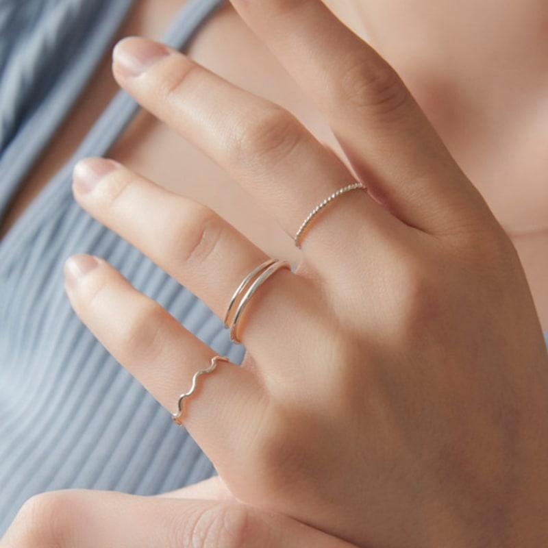 

dmoment Aurora 925 Silver Ring (4SET) 2. Wave 9. Slim L 11. Twist 13. Slim B 13