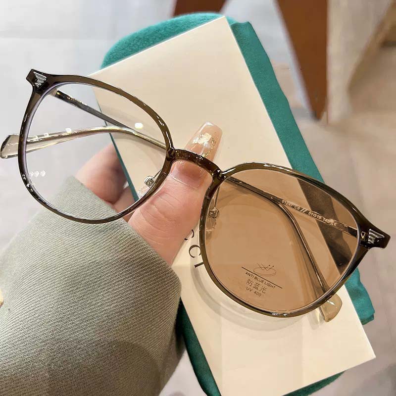 

Intelligent Color Changing Myopia Eyewear Round Frame Ultra Light Photochromic Glasses Fashion High Definition Computer Goggle 0