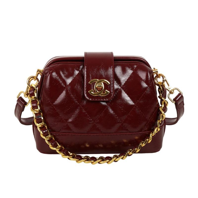 

Сумка-ракушка новая нишевая маленькая квадратная сумка портативная с ромбовидной цепочкой вышивка нитками женская на плечо через плечо темно-красного