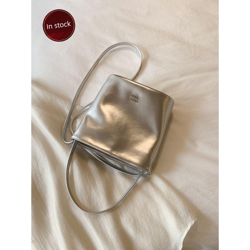 

South Style Chio2nd Cowhide Western Style Bucket Bags Silver