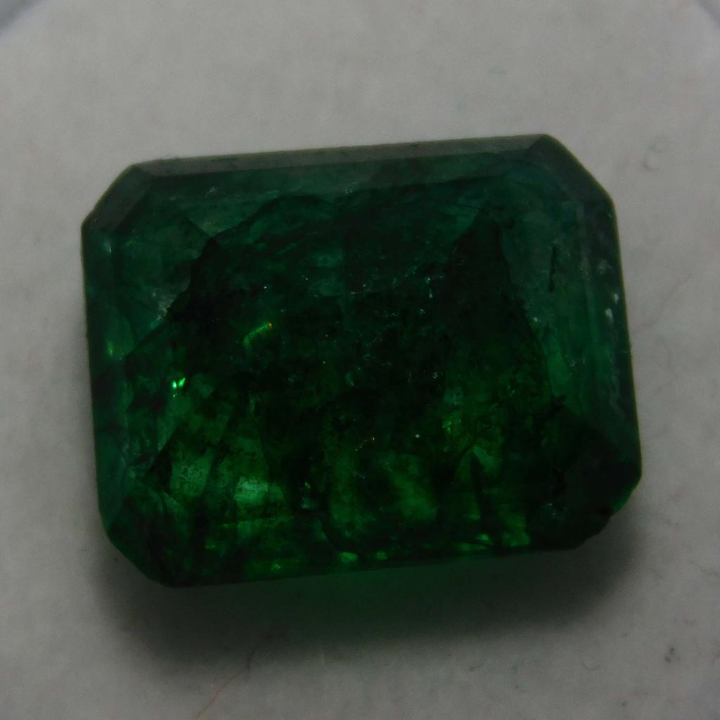 Natural Green Colombian Emerald Emerald Cut 9 Ct CERTIFIED Loose Gemstone A-3882