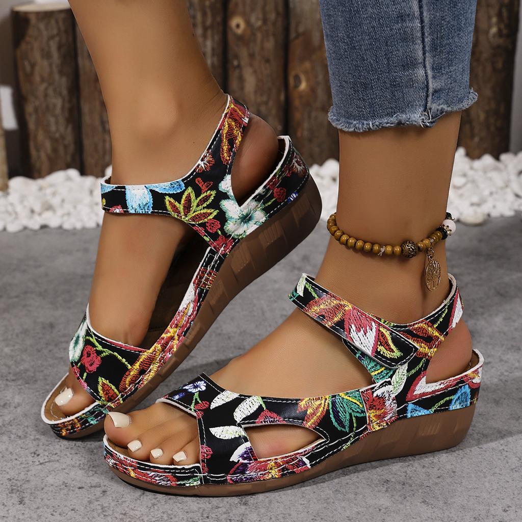 Fashion 2025 New Women Flat Sandals Trend Lightweight Casual Wedges Shoes Woman Summer Fashion Outdoor Sandals Women Sandalias De Mujer