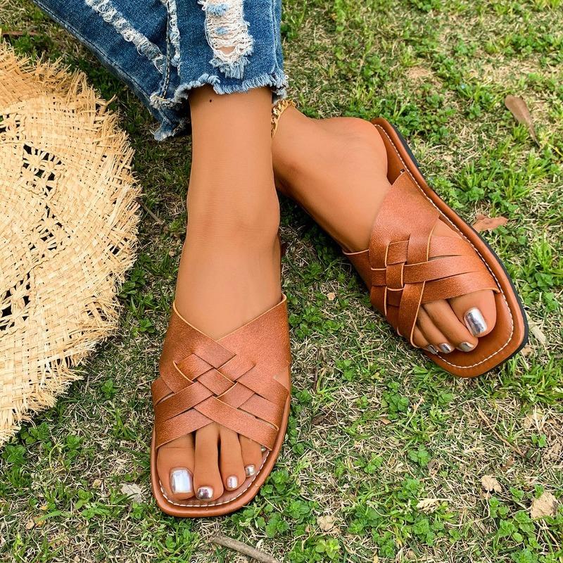 Flat Bottom Cross with Large Size Slippers Women Wear Beach Cool Slippers Large Size Slippers
