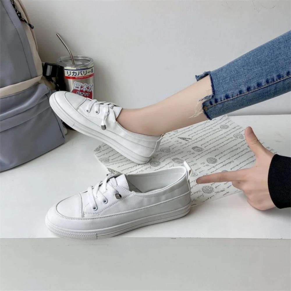 Ladies new autumn white shoes Fashion leather casual single footwear Solidcolor laceup flat Comfortable light women's board shoe