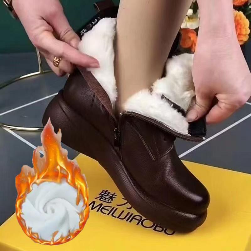 Короткие плюшевые теплые зимние сапоги для женщин зимние новые ботильоны из искусственного меха на молнии женские удобные нескользящие хлопковые туфли на плоской подошве 41 коричневый 2325₽