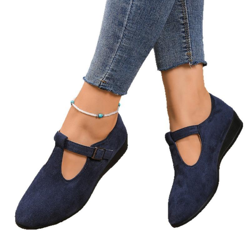 Übergröße Einzelne Schuhe Damen Neuer Herbststil Spitze Zehenpartie Flacher Ausschnitt Schnalle Keilabsatz Doudou-Schuhe