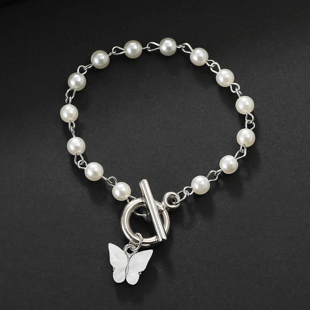 Korean Pearl Butterfly Buckle Bracelet - Stylish Gift for Best Friend's Birthday