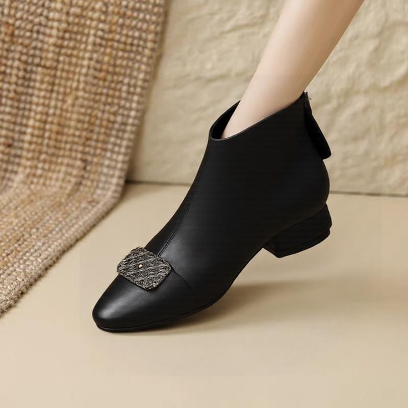 2025 New Block Heel Booties Women Winter Retro Style Metal Round Toe Fashion Boots New Chelsea Boots