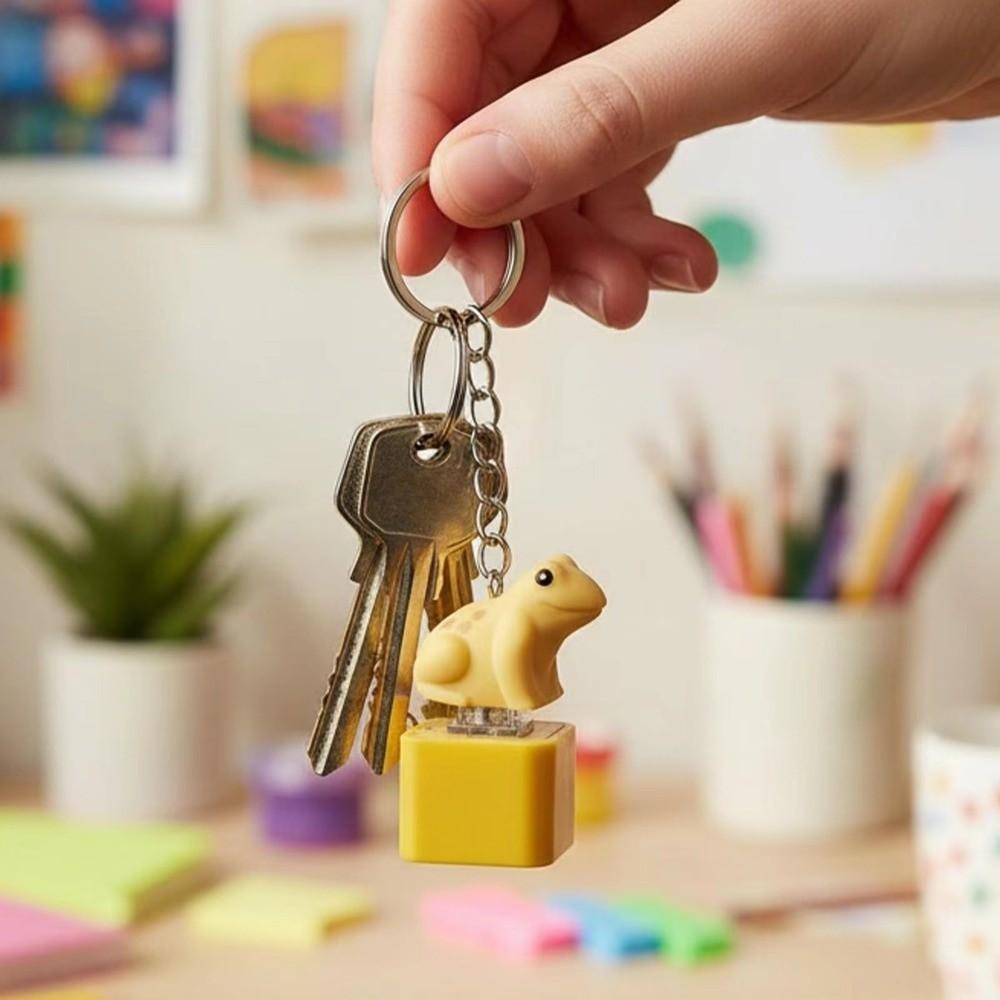 Rechargeable Croaking Frog Keychain Plastic Funny Fidget Toy Frog Keyboard Keyring  School Use