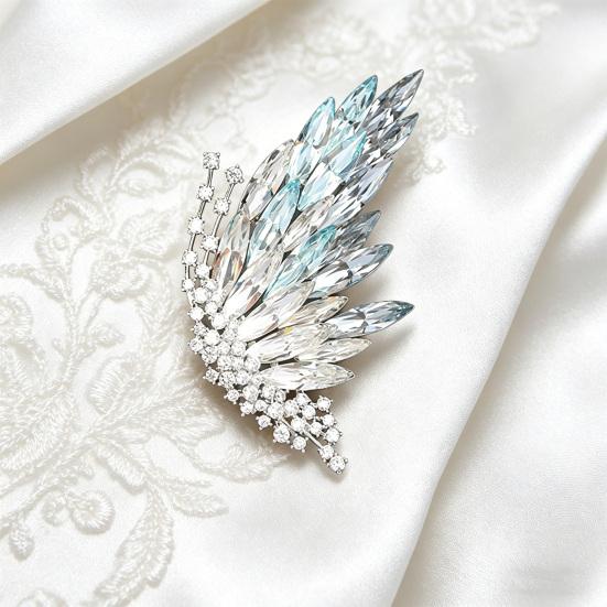 Schmetterling Brosche Bunte Diamanten Dekor Langlebige Legierung Funkelnde Flügel Vielseitiger Revers Anstecker für Anzüge Mäntel Kleider Taschen