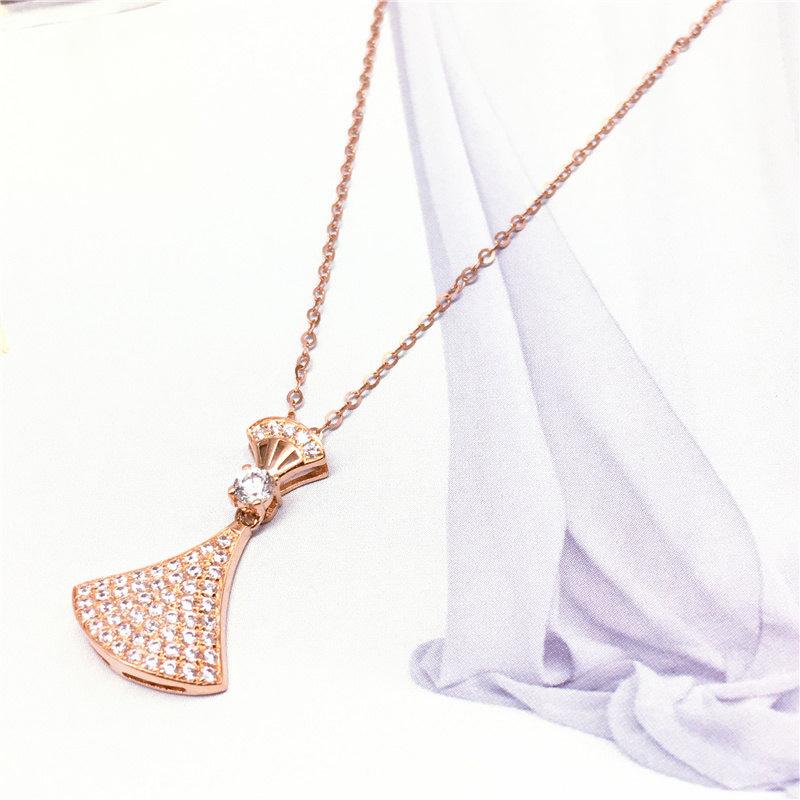 

Exquisite Russian 585 Purple Gold Versatile Fashion Collarbone Chain Colored Gold Plated Rose Gold Shining Skirt Pendant Women