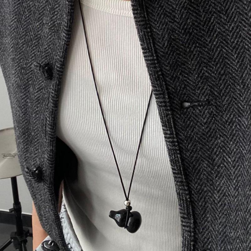 Natural Stone Gourd Pendant Sweater Necklace - Simple Design for Women