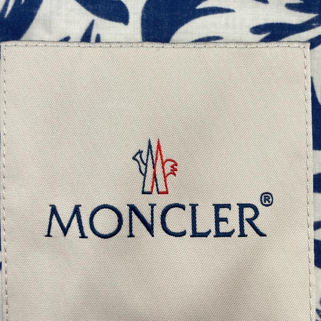 MONCLER Blue 2021 EBIZO all-over print zip hoodie Jacket 2 White x blueUsed