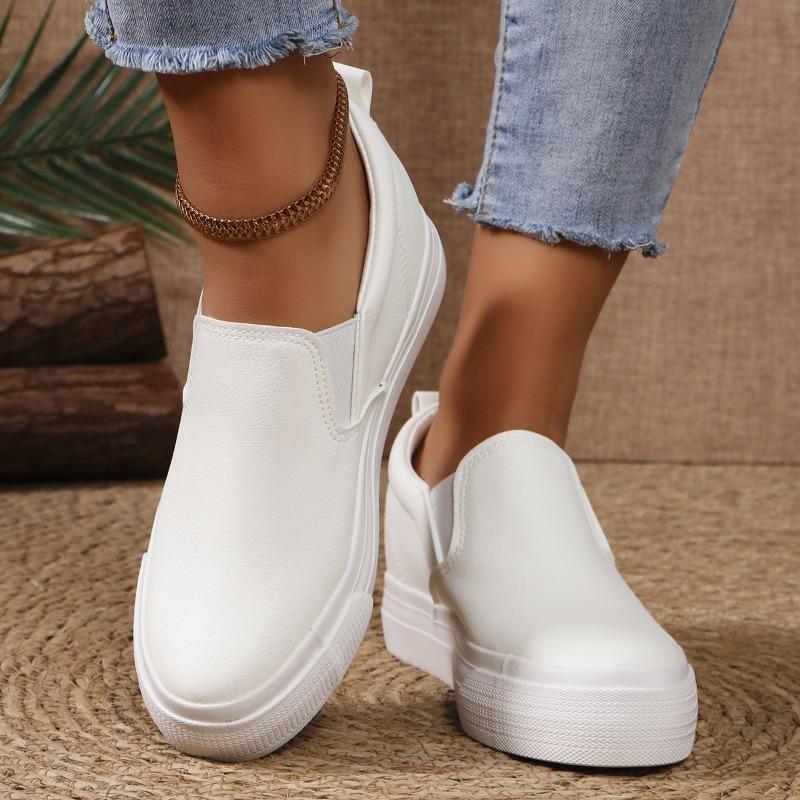 Trendy Interior Height Increasing Women's Shoes 2024 New Leather Top Thick Sole Solid Color Round Toe Versatile Casual Shoes