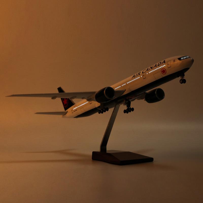 Airplane model Air Canada 777 47CM toys for boys collectible aircraft with LED Lights Wheels Souvenir Plane Toy