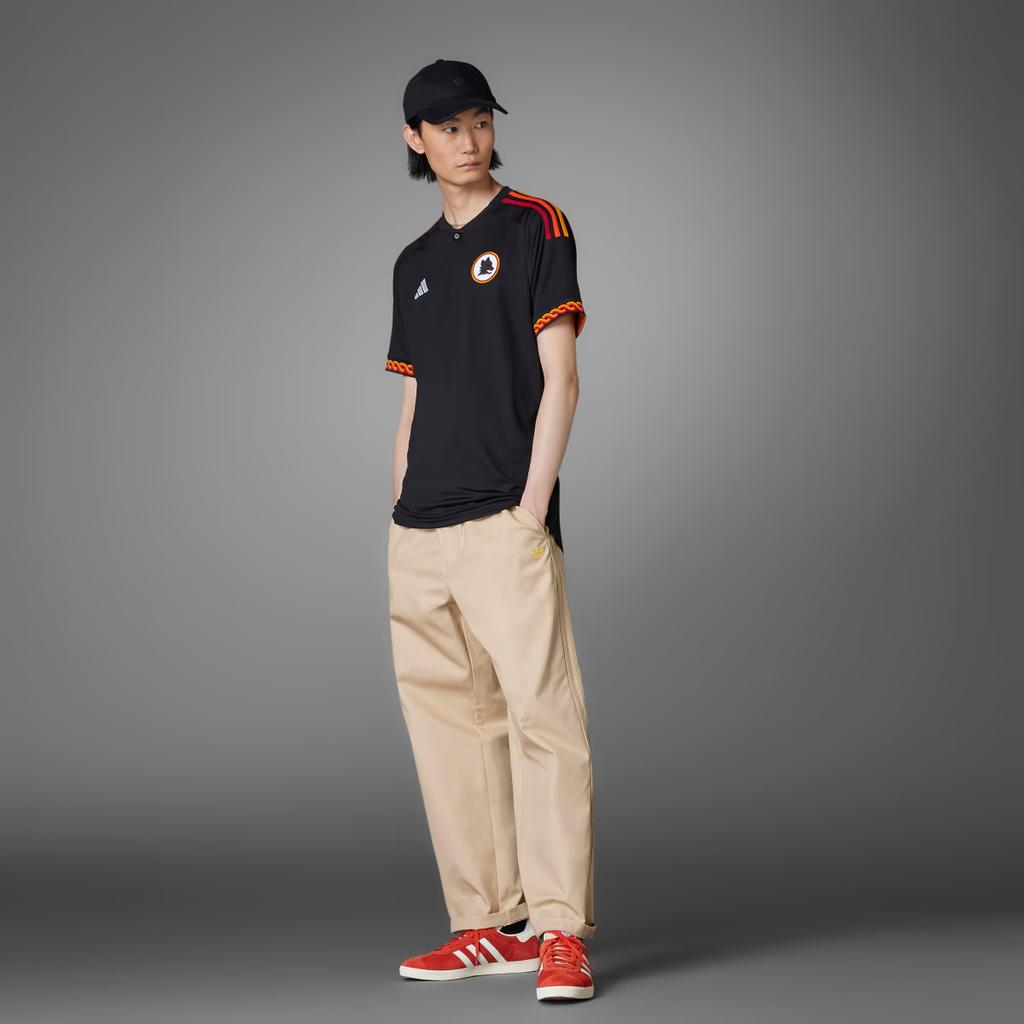 adidas Maglia a Maniche Corte con Collo Polo e Vestibilità Ampia con Stampa Logo Uomo Top Nera IK7170