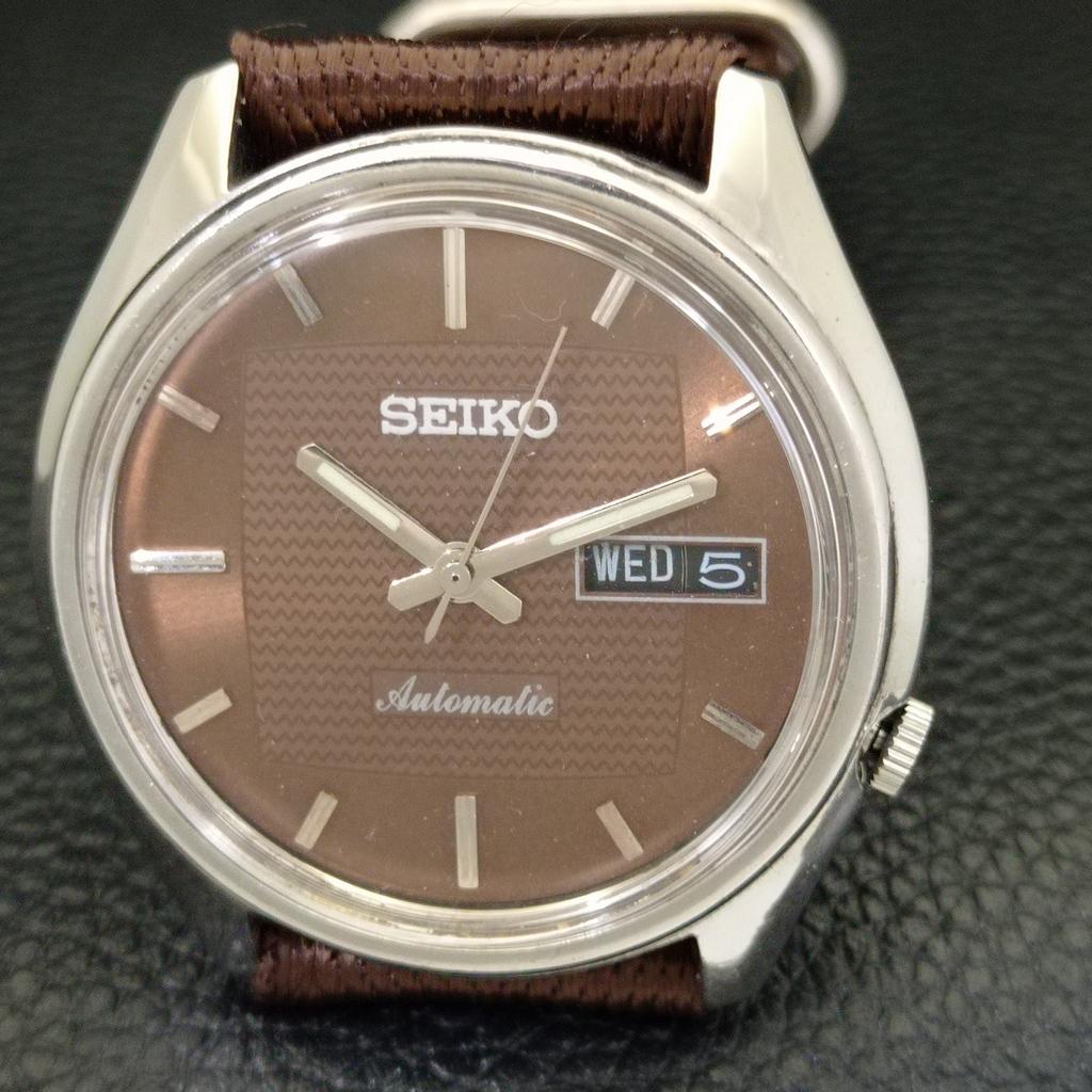 VINTAGE SEIKO AUTOMATIC JAPAN 7009A HERRENUHR MIT BRAUNEM ZIFFERBLATT a701391-5