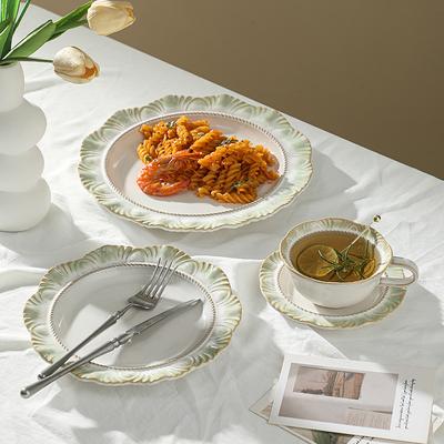 Vaisselle de table – Assiettes et plats de service