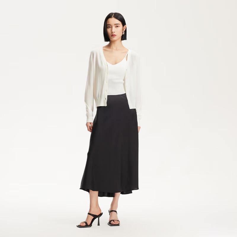 Veromoda Soft Embroidered V-Neck Knit Cardigan