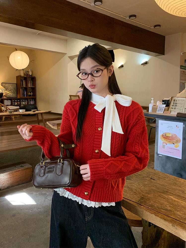Women's Chic Red Knit Cardigan - Early Autumn Fashion
