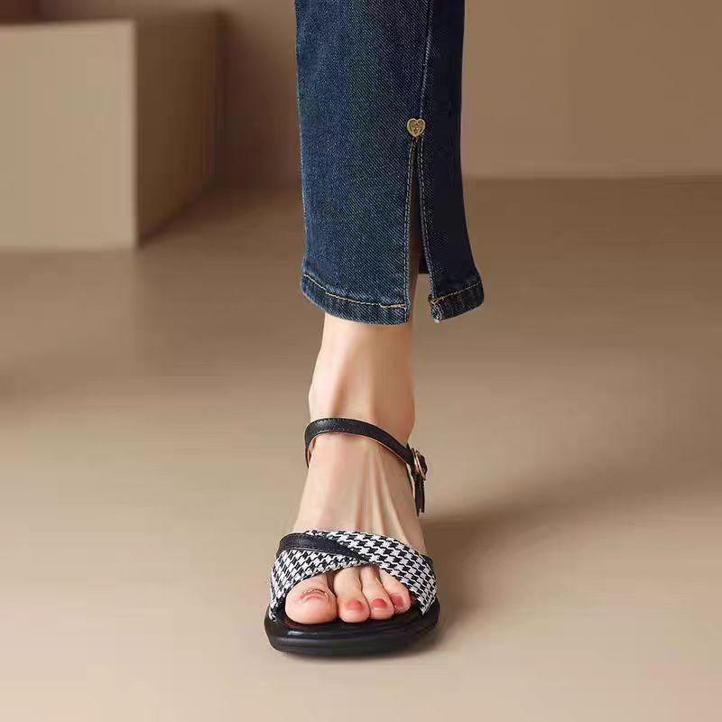 French Vintage Low Heel One Strap Open Toe Sandals Block Heel Foreign Style Versatile Plus Size Women's Shoes