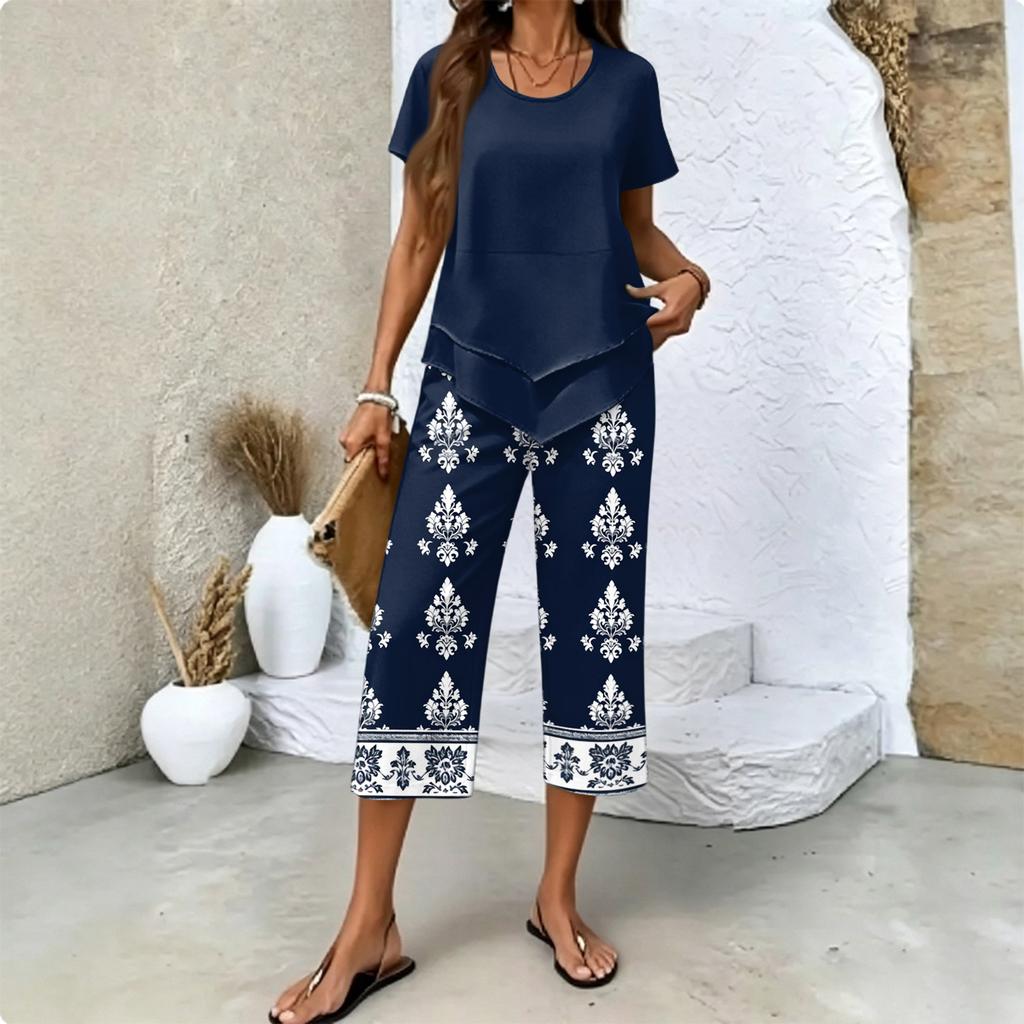 Women Casual Fashion Round Neck Printed Short Sleeve T Shirt and Capri Pants Set Lightweight Comfortable Summer Outfit