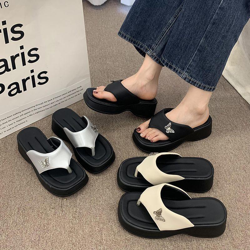 High sense fashion slope heel high heel cool slippers outer wear thick bottom heightening foot flip-flops women 2025 summer and autumn new