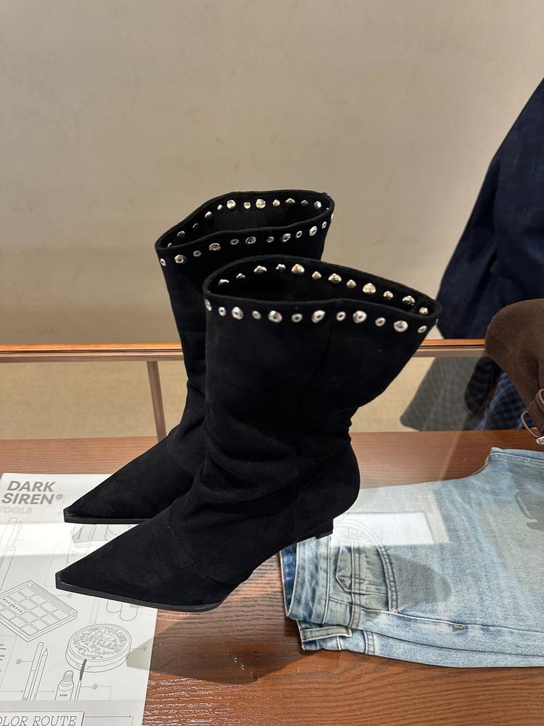 French Niche Pointed Toe Heel Stacking Boots Western Cowboy Boots Women's 2025 Medium Boots Riveted Thin Short Boots