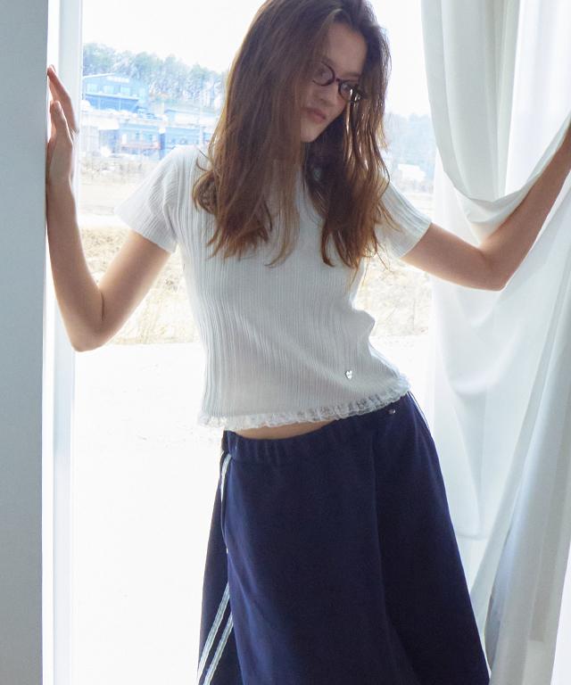 RONRON Lace Frill Slim Crop Pleats T Shirt White