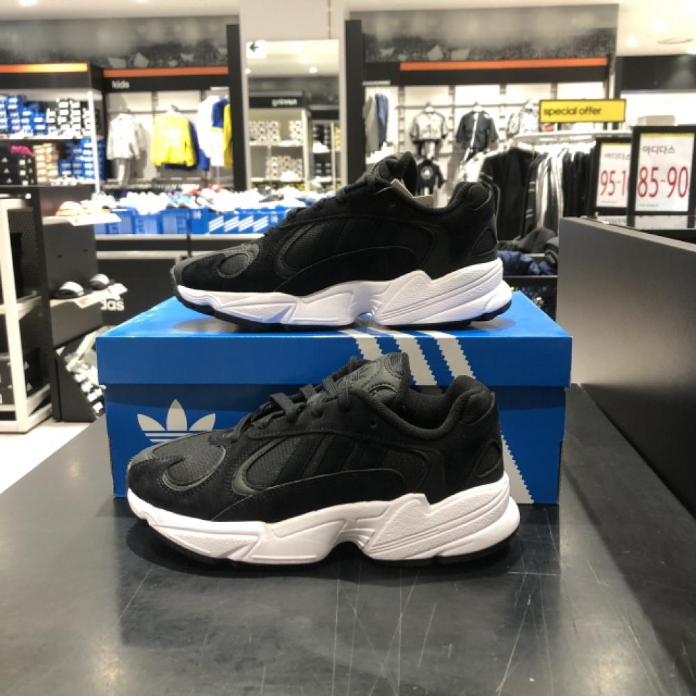 

adidas [adidas] Кроссовки Eternity CG7121 YUNG 1