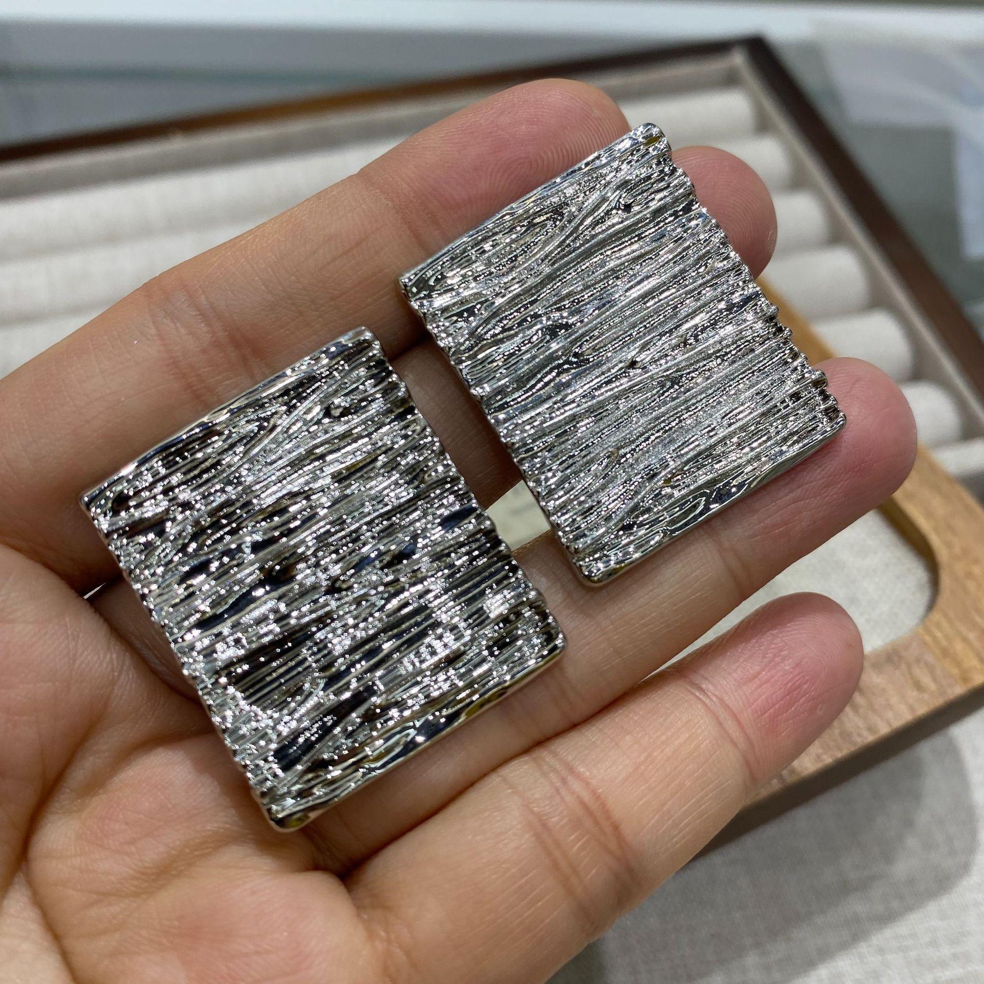 

Retro Exaggerated Pleated Metal Geometric Square Large Earrings Women S Unique Design Stud Earrings срібний