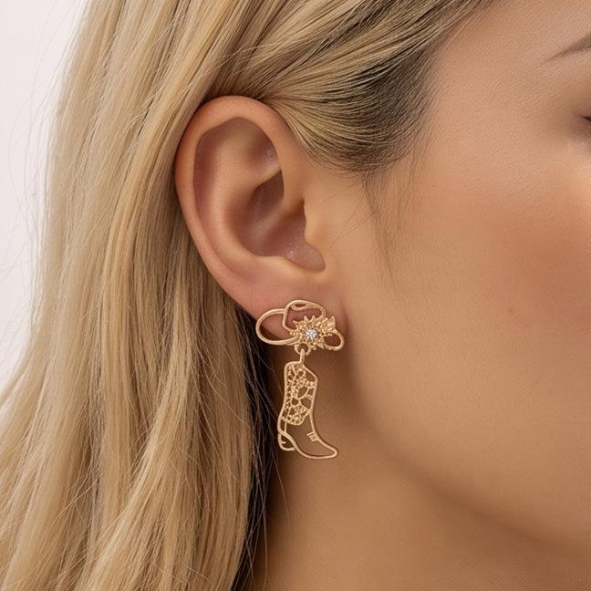 European & American Stylish Irregular Flower Stud Earrings for Women's Elegant Personality